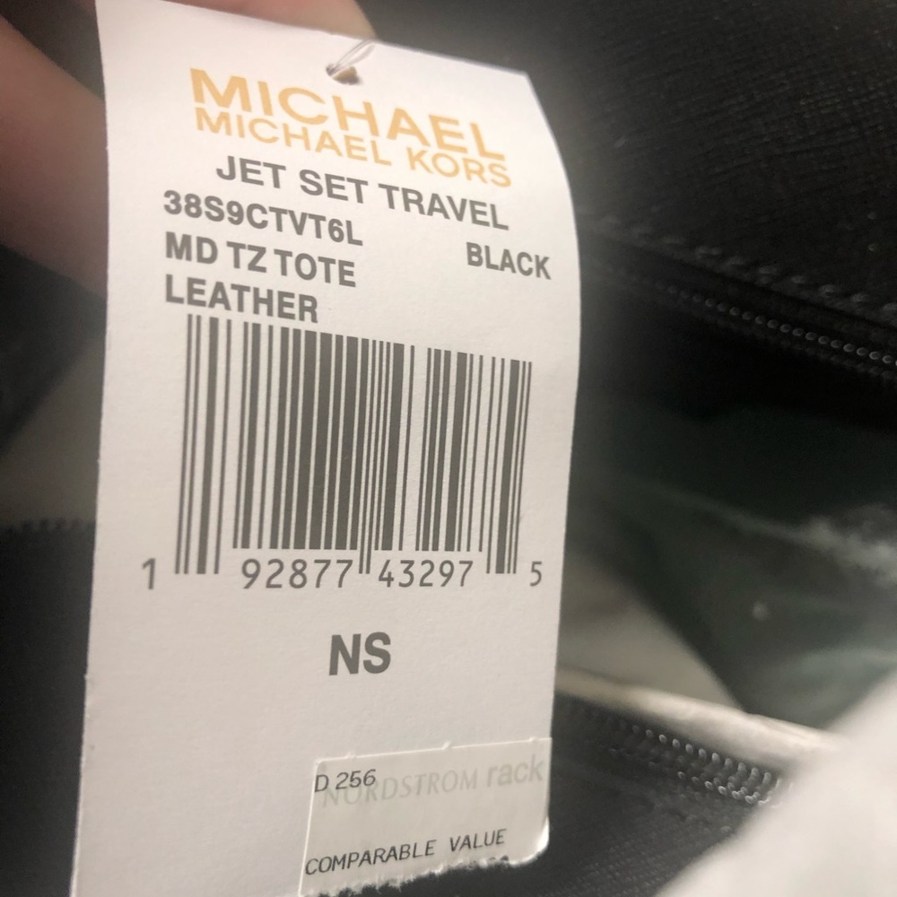 Michael Kors NWT Jet Setter Travel Leather Tote - Picture 3 of 5